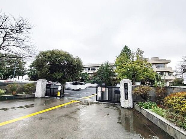 熊谷市立熊谷西小学校（約1,200m）