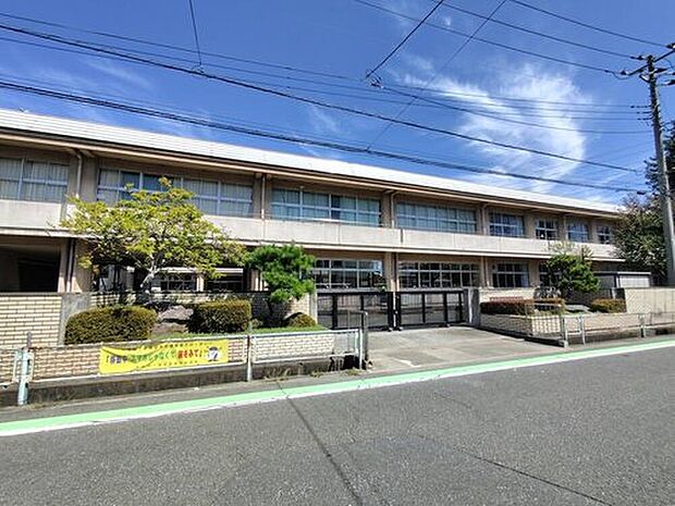 熊谷市立富士見中学校（約650m）