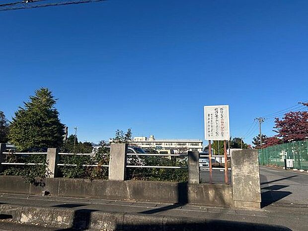 本庄市立本庄西中学校(約1,400m)