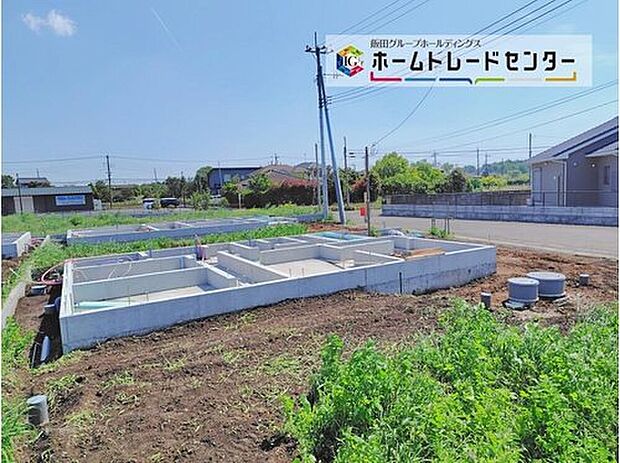 【現地外観写真】◆飯田グループホールディングス唯一の販売専門会社、ホームトレードセンターの社員が直接、物件をご案内いたします♪一生に１度の住宅購入を素敵なものにできるよう、お客さまと一緒に考えご提案します。

