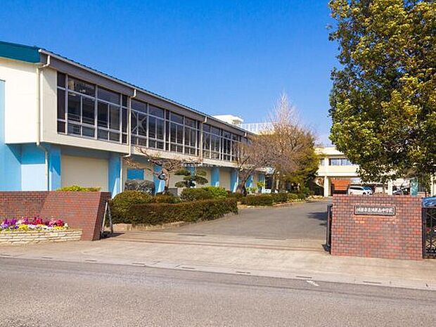 鴻巣市立鴻巣南中学校（約1,400m）