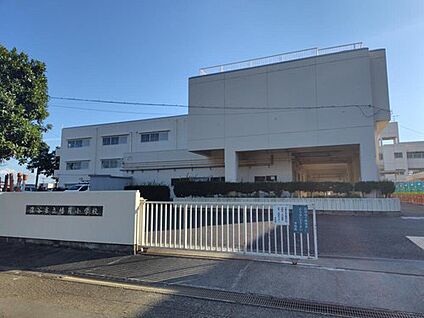 深谷市立幡羅小学校 700m(徒歩9分)