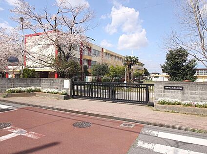鴻巣市立鴻巣北小学校 450m(徒歩6分)