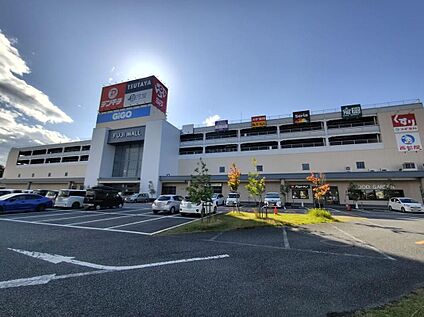 ロピア吹上店 740ｍ(徒歩10分／自転車では3分)