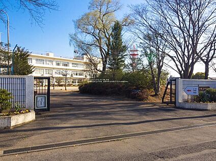 鴻巣市立吹上中学校 850ｍ(徒歩11分)