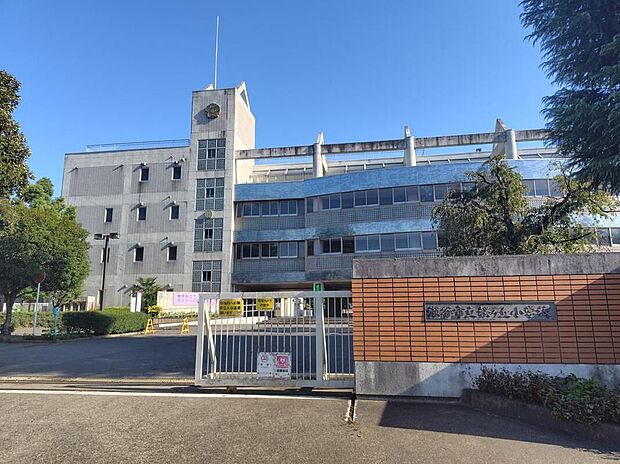 深谷市立桜ケ丘小学校（約600m）