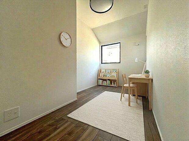 【リビング以外の居室】【2号地】お子様のマイルームにも最適な居室!※掲載の家具・小物は生成イメージで、実際の設置状況と異なります。