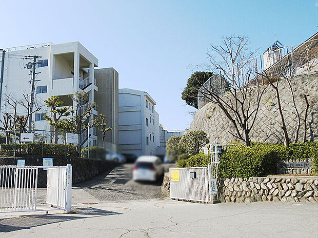 宝塚市立逆瀬台小学校