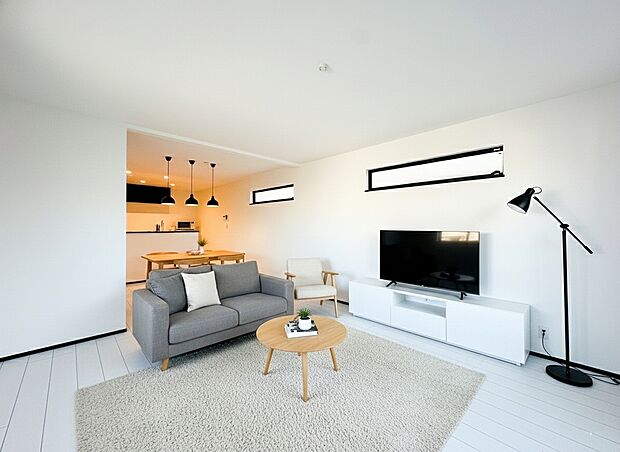 建築の後も永く続く安心と信頼が建物の真価です。綿密な工程を経て誕生する住まいだからこそ、アフターケアの体制も万全に。第三者保証など万一の備えも怠りません。