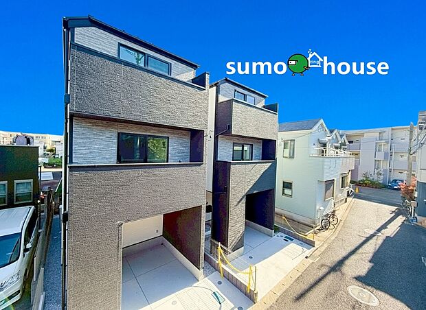 【洗練されたデザイン】四季を通じて自然と触れ合えるスポットが周辺には盛りだくさん!お散歩やジョギング、週末のご家族での遊びに最適です。目の前に広がる開放感とゆとり、暮らしの夢を育む理想の住まいがここにはあります。