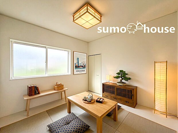 【和室のある生活】多用途に様々な使い方が出来る和室付きです！お客様がいらっしゃった時の客間として、転んでも痛くないお子様の遊び場として、寝転がってのんびり休日を過ごす場として、和室があるのは嬉しいですね！(家具等はCGです)