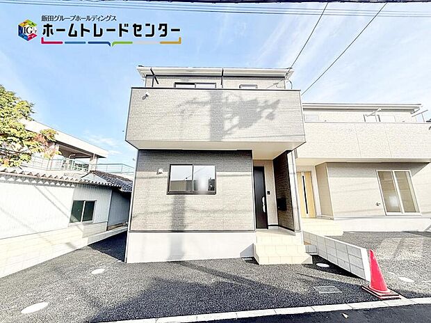 【外観写真】
近鉄南大阪線「高鷲」駅徒歩１８分！自転車圏内の立地♪全２棟完成しました！1号棟はカースペース２台可♪