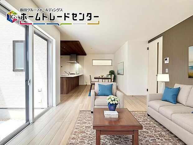 【リビング】バーチャルにて家具を配置。家族やお友達とのお食事やティータイムを楽しむダイニングは対面キッチン。お食事やお茶の準備をしながらでも、自然と会話の輪が広がります。