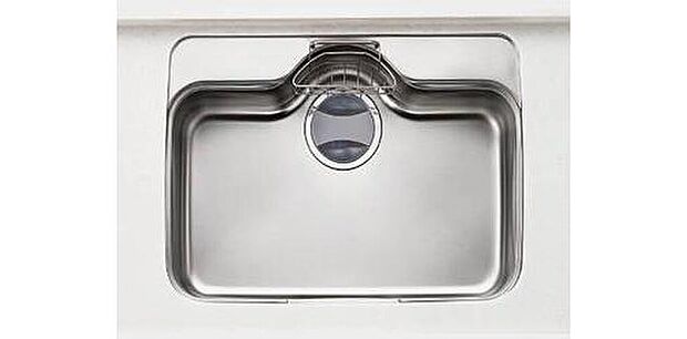 【ジャンボシンク】中華鍋なども洗いやすい大きなシンクは、ゆとりがあるので、使い勝手も良好です(同仕様)