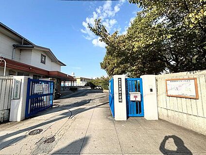 和泉市立芦部小学校 1100m(徒歩14分)