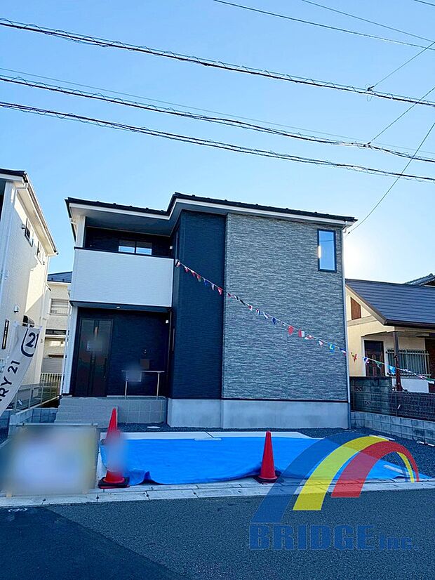 JR内房線【木更津駅】まで徒歩14分と通勤通学で電車を利用する方には便利な立地！！外観・内装ともにスタイリッシュな建物でプロもお勧めする物件です！！