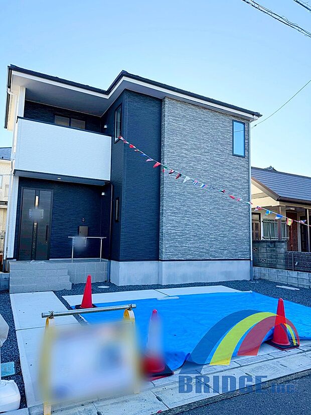 広々した敷地で駐車も最大3台可能です。