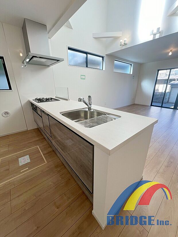 食器洗浄乾燥機付きシステムカウンターキッチン！