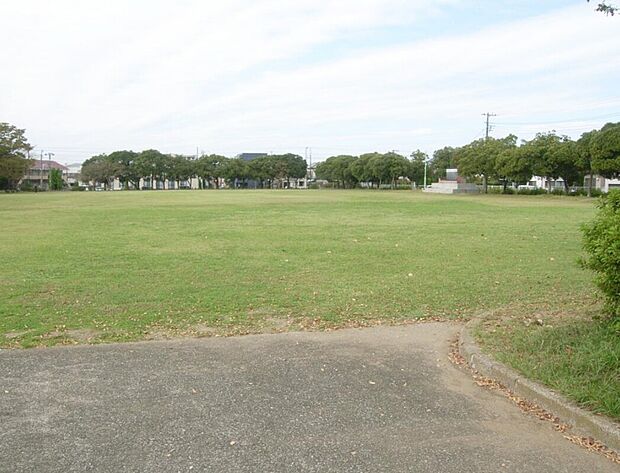 貝渕公園（約750m）