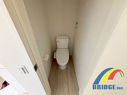 ウォシュレット付きトイレ