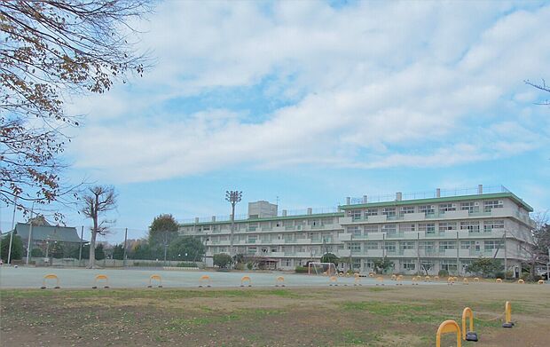 三室小学校(約1,480m)