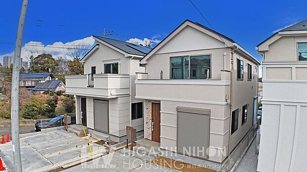 写真では伝わらない陽光の入り方や、心地よく抜ける風の流れを、ぜひ現地でご体感ください。実際に足を運ぶことで、この住まいの心地よさがより深く感じられます。