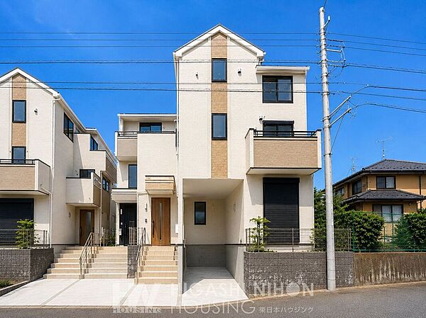 今なら建築中の住まいをご覧いただけます！周辺環境や街並みの様子など、資料には掲載していない情報が現地にはたくさんございます。 是非お気軽にお問い合わせください。