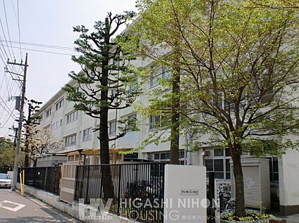 川崎市立東橘中学校 570m