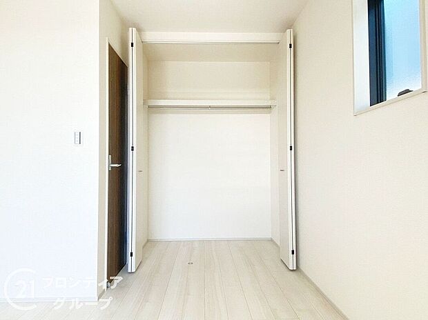 【収納】各室に収納スペ―スがありますのでお部屋スッキリ片付きますね
