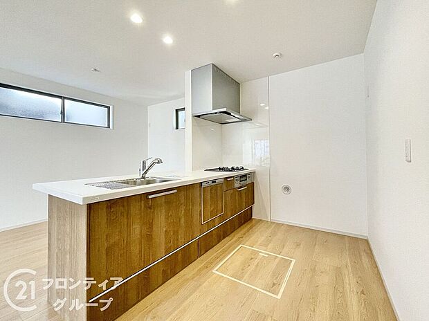 カウンターキッチンでお料理をしながらご家族の様子をみることができます