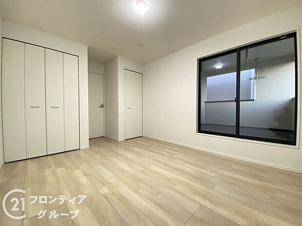 【子供部屋】新しいい草香る畳スペースは、使い方色々！客室やお布団で寝るときにぴったりの空間