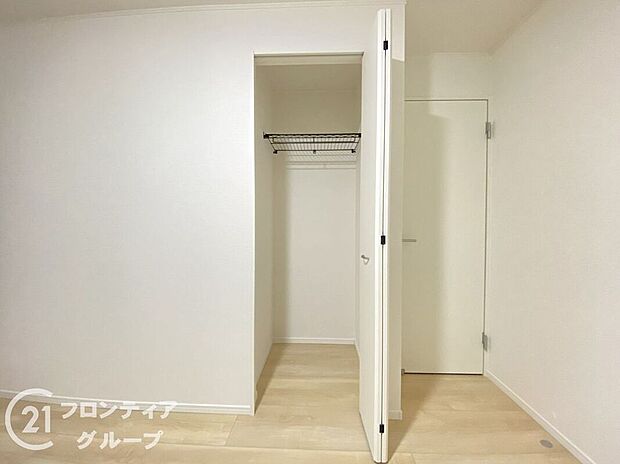 【収納】お布団も収納できる広々とした押入れは、季節のものもたくさん収納しておける便利なスペースです！