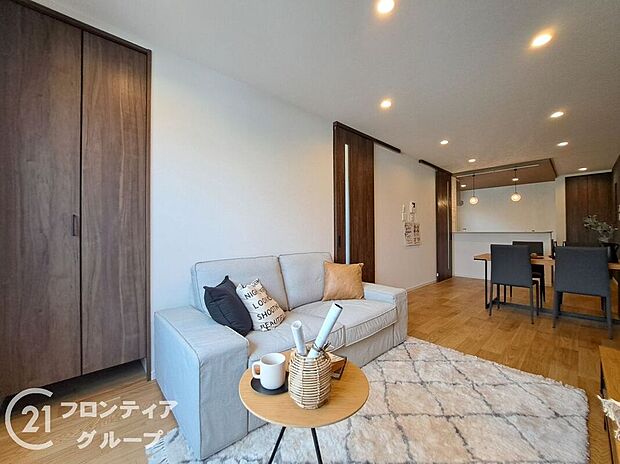 【リビング】【お金の扱い方のプロにいつでも相談可】ファイナンシャルプランナーが資金計画をサポート!「ローンに不安がある」「いくら借入できるかわからない」という方、多数金融機関取り扱いのある弊社へご相談ください