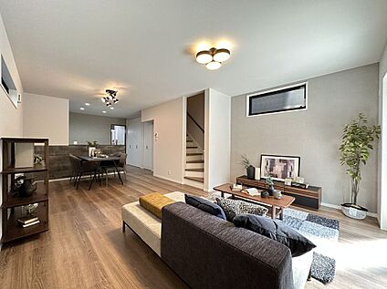 同仕様画像 (リビング)