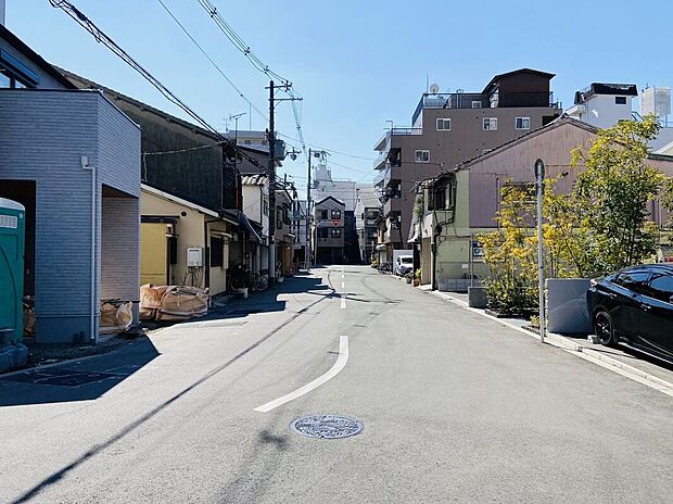 【前面道路含む外観】【現地前道】センチュリーグループにて全国規模の表彰経験多数あり!当社が自信をもってお客様にピッタリの物件をご提案いたします【不動産のプロにお任せください!】