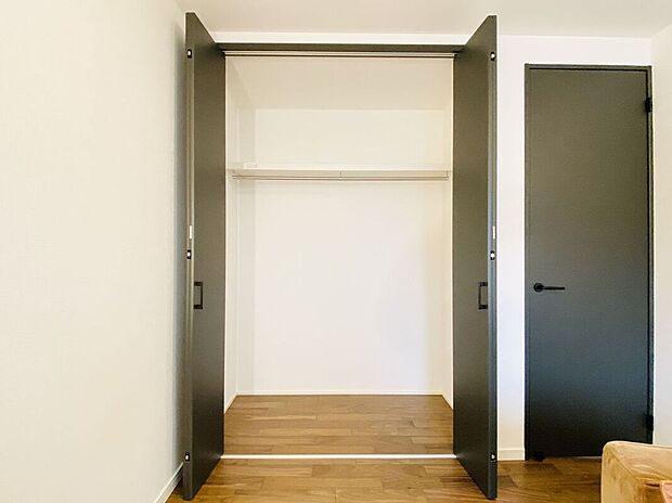 【収納】大きなクローゼットでお部屋スッキリ片付きます