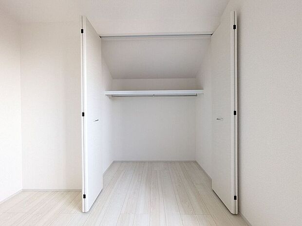 充実した収納スペースなので、お子様が大きくなって、荷物が増えてもたっぷり収納しておけますね