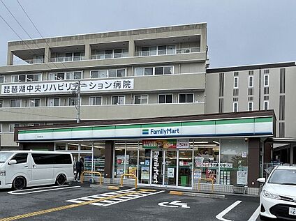 ファミリーマート大津御殿浜店 520m