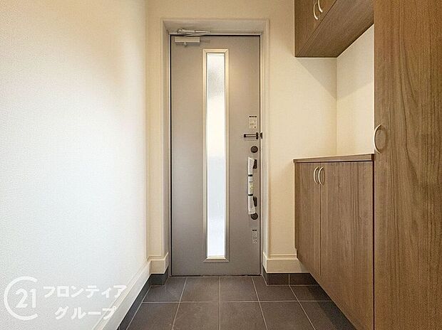 【玄関】玄関は防犯性の優れたダブルロックドアです！