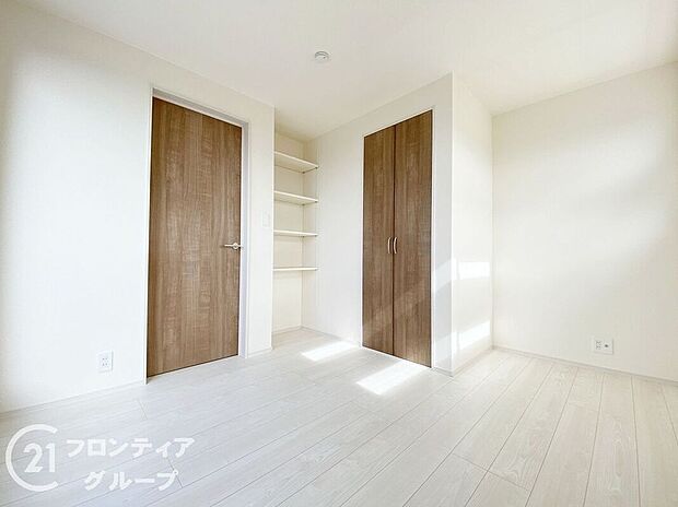 【子供部屋】子ども部屋や寝室に用途多彩な明るい洋室