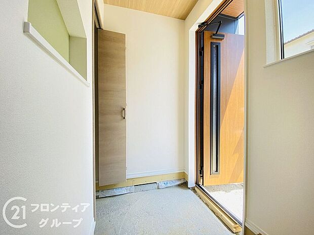 【玄関】多様化する住まいのお悩みを当社へお気軽にご相談下さい