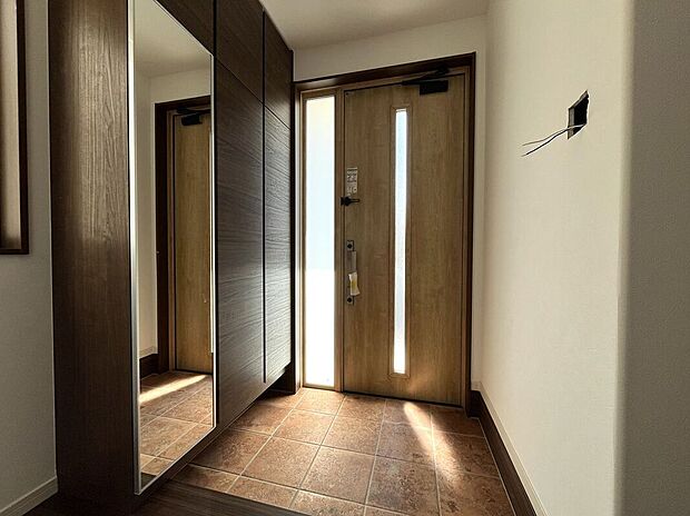 【玄関】お客様にあった住宅ローンをご提案させていただきます