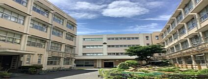 横浜市立駒岡小学校 400ｍ(徒歩5分)
