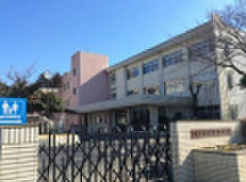 河和田小学校（約900m）