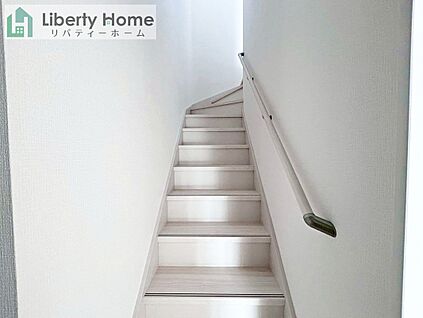 手すり付き階段　