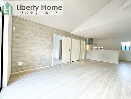 リビング (4号棟)