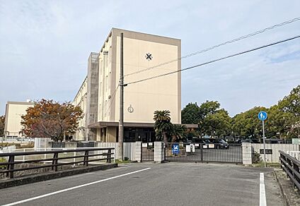 高松市立木太南小学校 約 790～820m(徒歩 10～11分)