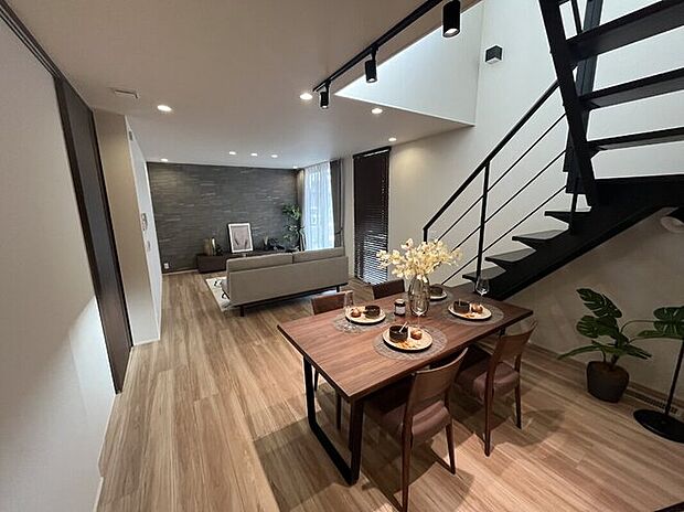 ゆったり広々!おしゃれで開放感のある20帖超えのLDKです。