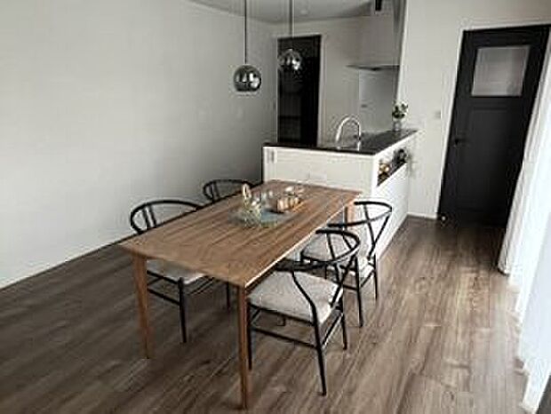 【区画No.2　LDK】19.4帖のシックなLDK！