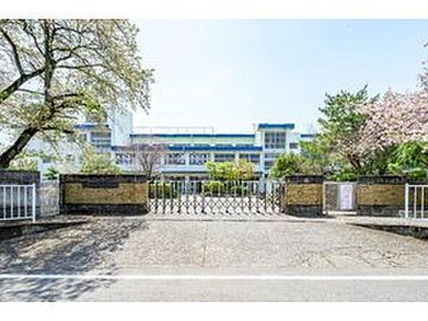 勝山小学校（約660m）